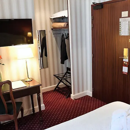 Hotel Alfred Port-vieux 3*