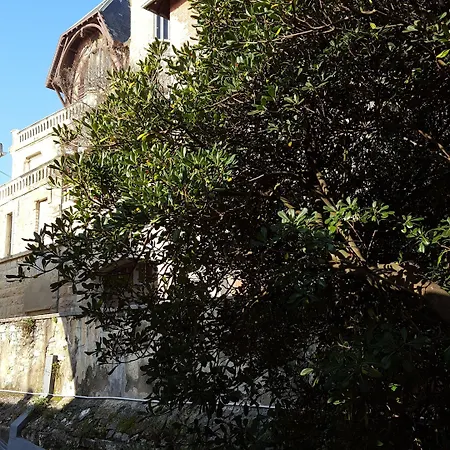 Alfred Port-vieux Hotel